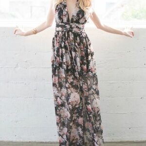 Solemio Floral V-Neck Maxi Dress in Black and Pink